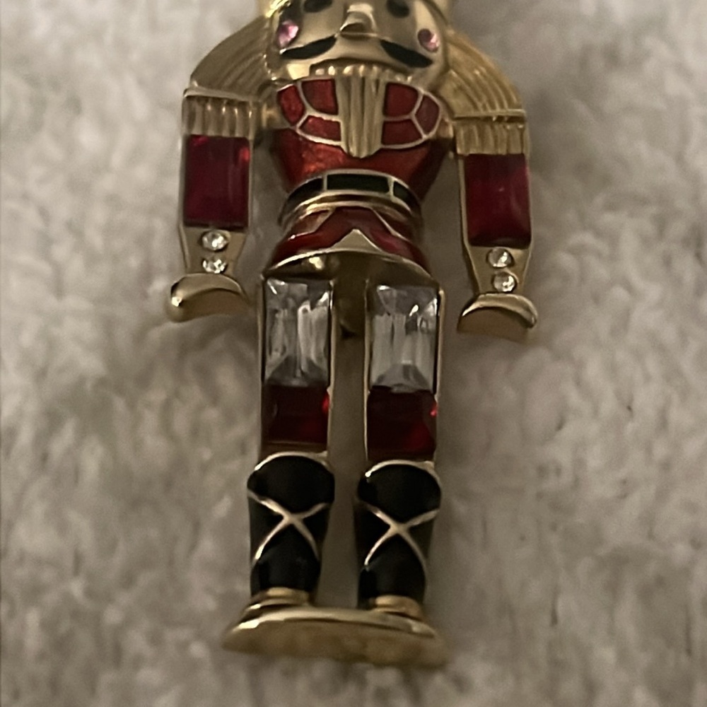 Vintage Monet Gold Tone Red Enamel Rhinestone Nutcracker Brooch Pin - Picture 11 of 11